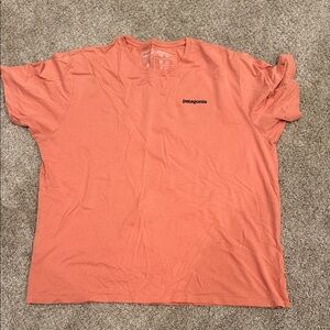 New w out tags salmon colored XL Patagonia tee shirt